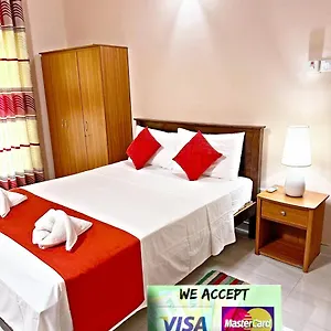 https://lahiru-airport-villa.kandyhotelsnow.com